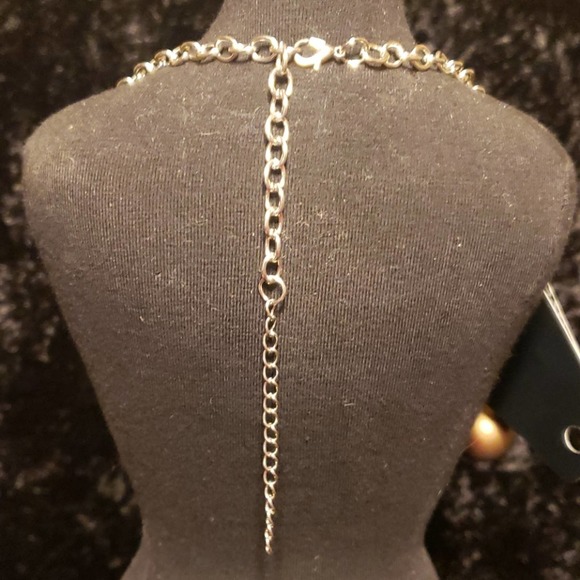 Necklace & Pierced Earrings Set - Picture 7 of 8